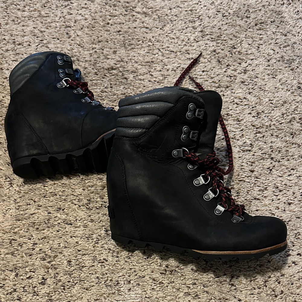 Sorel Black Lace Up Wedge Boots
